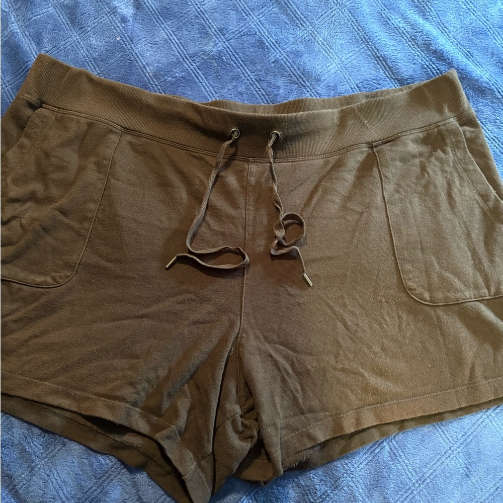 Women’s size 3X (24W-26W)Terra & Sky black Athletic Shorts with Drawstring Waist